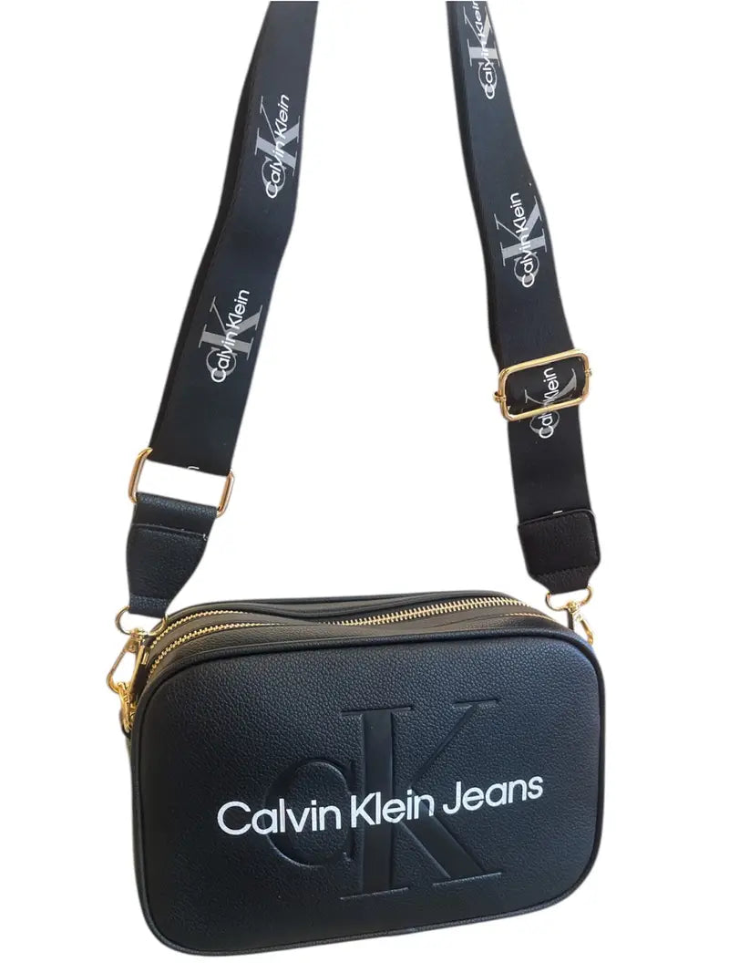CALVIN KLEIN ΤΣΑΝΤΑΚΙ ΜΑΥΡΟ